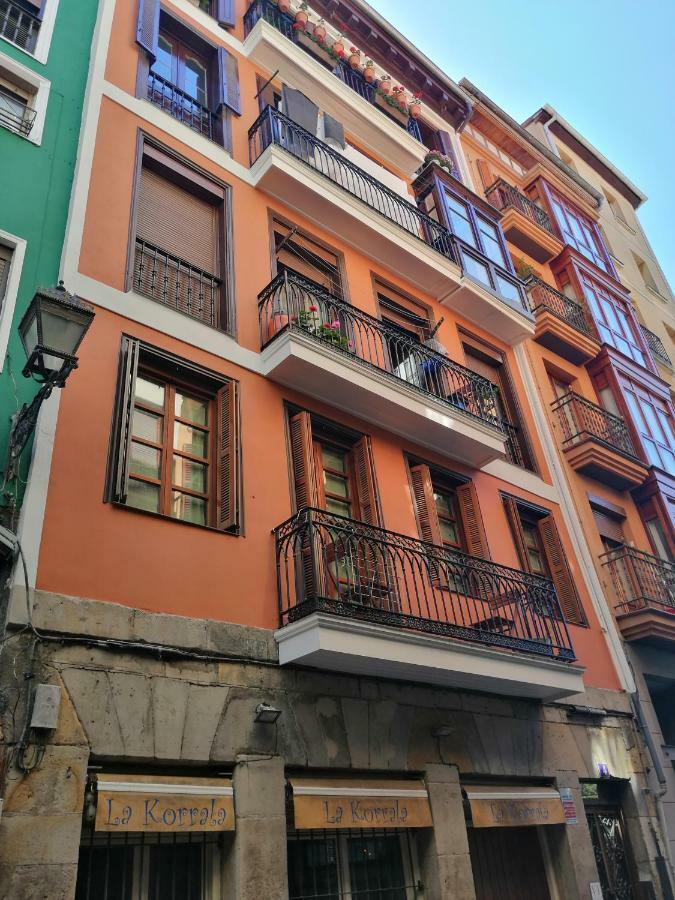 Casco Viejo Tradicion Pinchos Y Gastronomia Apartment Bilbao Bagian luar foto